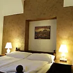 U Krize Hotel Praga