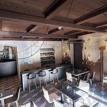U Krize Hotel Praga