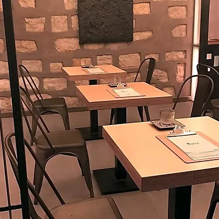 U Krize Hotel 3*