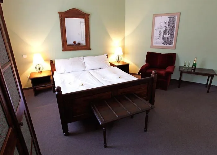 U Krize Hotel Praga