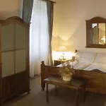 U Kříže 3*